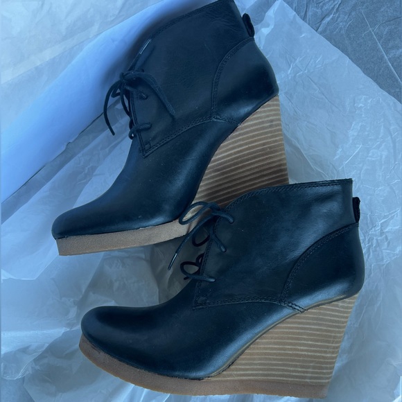 Lucky Brand Leather Boots - Picture 5 of 13